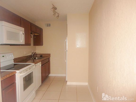 4th image of 11404 3rd St N Unit 3