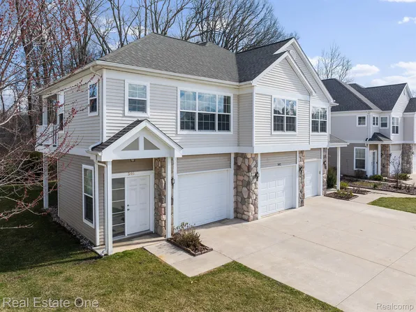 546 Fieldstone Cir N, Chelsea, MI 48118