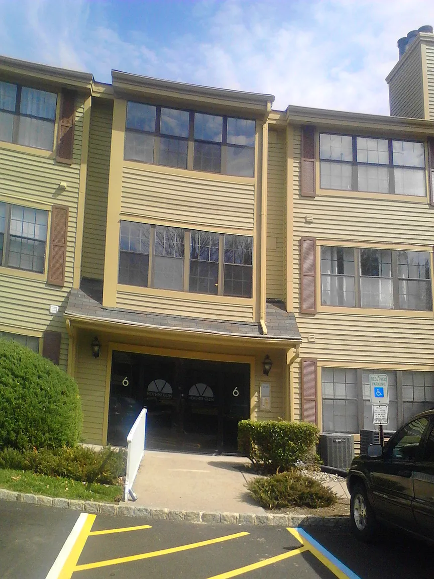 611 Chester Ct photo 1