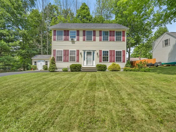 5 Chenault Street, Lewiston, ME 04240