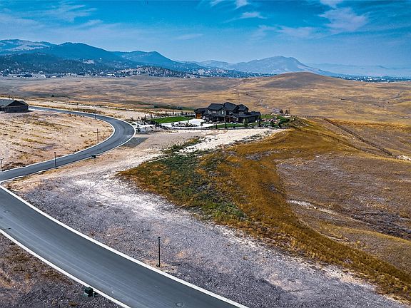 3rd image of 500 Peaks Edge St