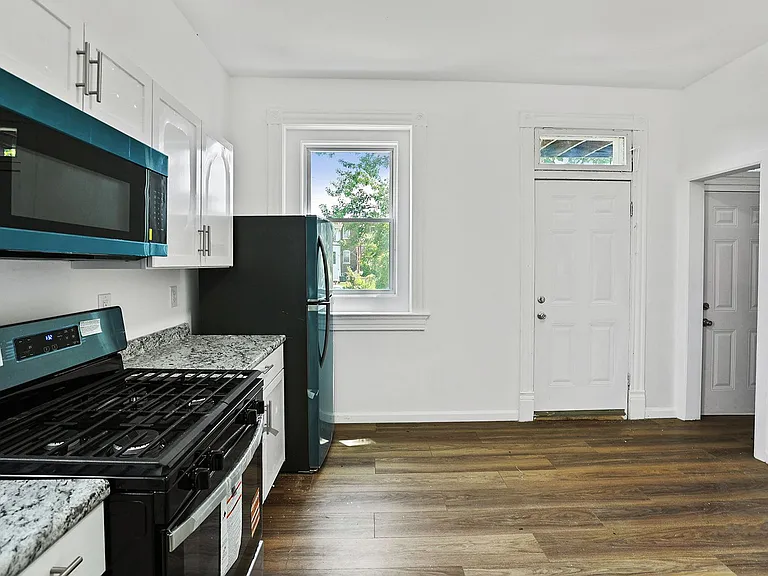 4620 Pope Ave — Photo 10
