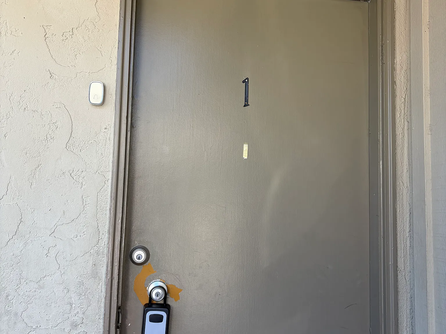 3 bed, 1.5 bath, 1138 sqft, $4,000 — Photo 3
