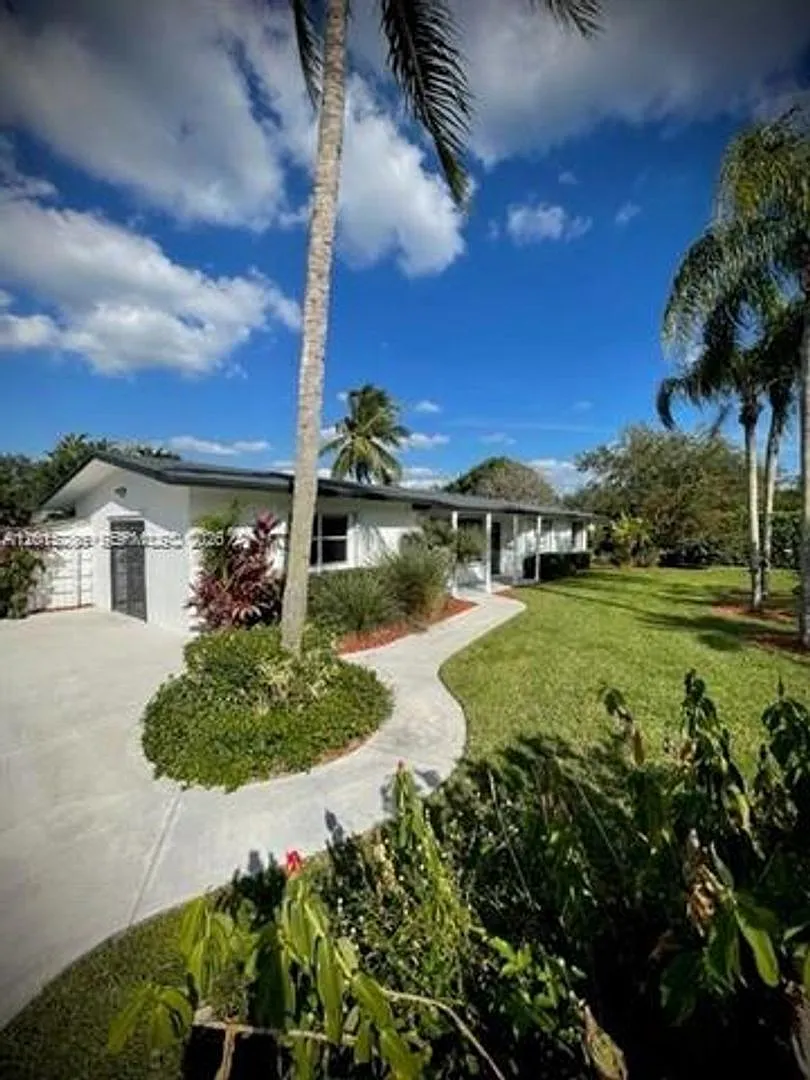 7425 SW 118th St # 7425, Pinecrest, FL 33156 — Photo 4