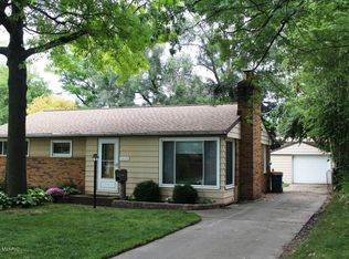 1430 Lewison Ave NE, Grand Rapids, MI 49505