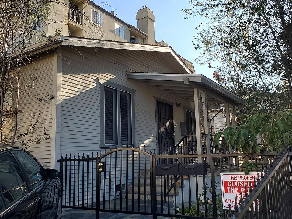 1st image of 1016 S Barrington Ave