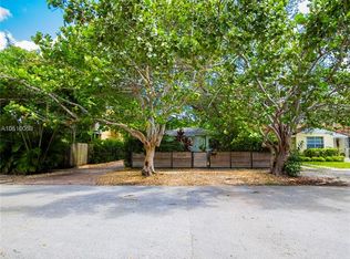 2245 Overbrook St, Miami, FL 33133