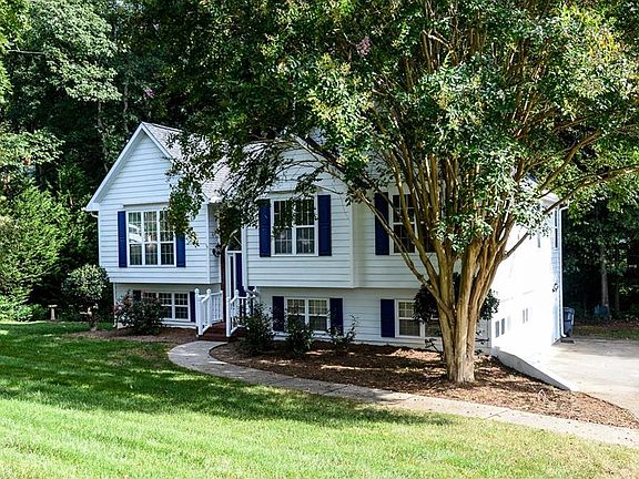 2nd image of 2525 Woodland Hills Dr