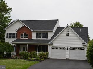 5 Patricia Cir, Chalfont, PA 18914