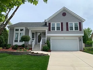 110 Churchill Ln photo 1