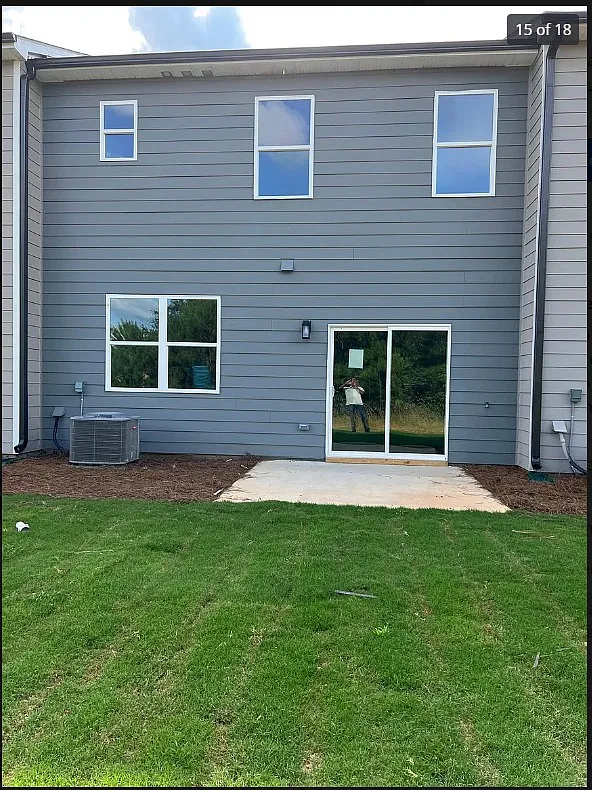 Building Photo - 156 Founders Dr