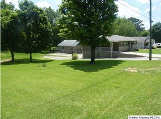 521 Garst Dr, Gardendale, AL 35071