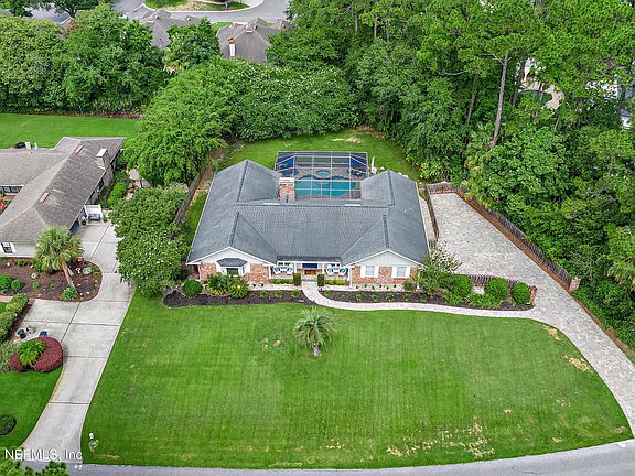 2nd image of 10136 GOLF CLUB Drive