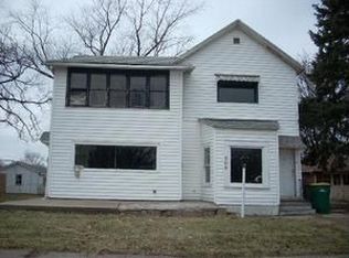 306 S 3rd Ave, Streator, IL 61364