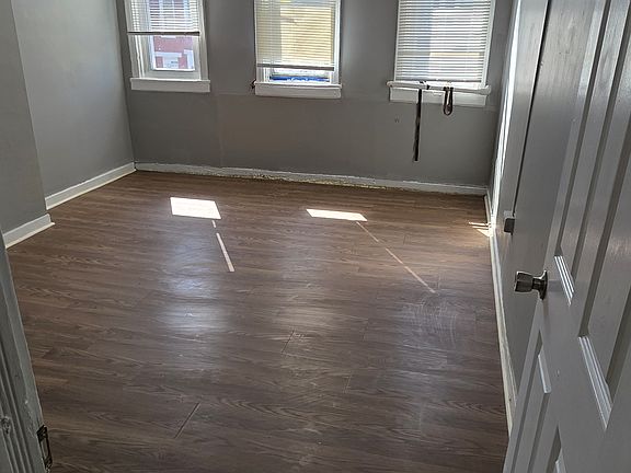 5th image of 409 S Gilmore St