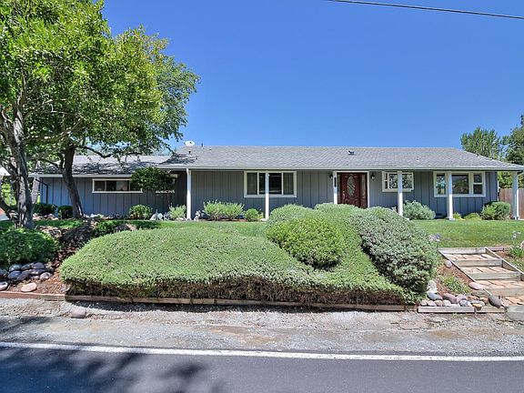 3rd image of 17141 Parkview Dr