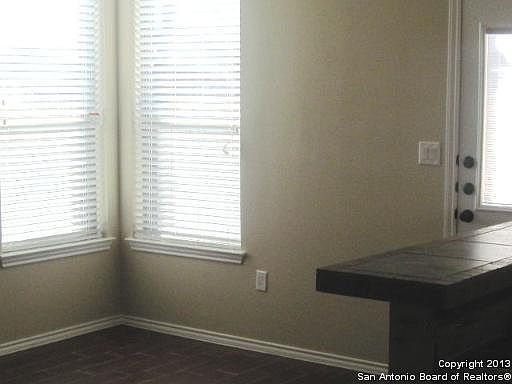 5th image of 618 & 614 Creekside Circle