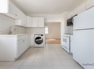 3044 S Lock St #1R, Chicago, IL 60608