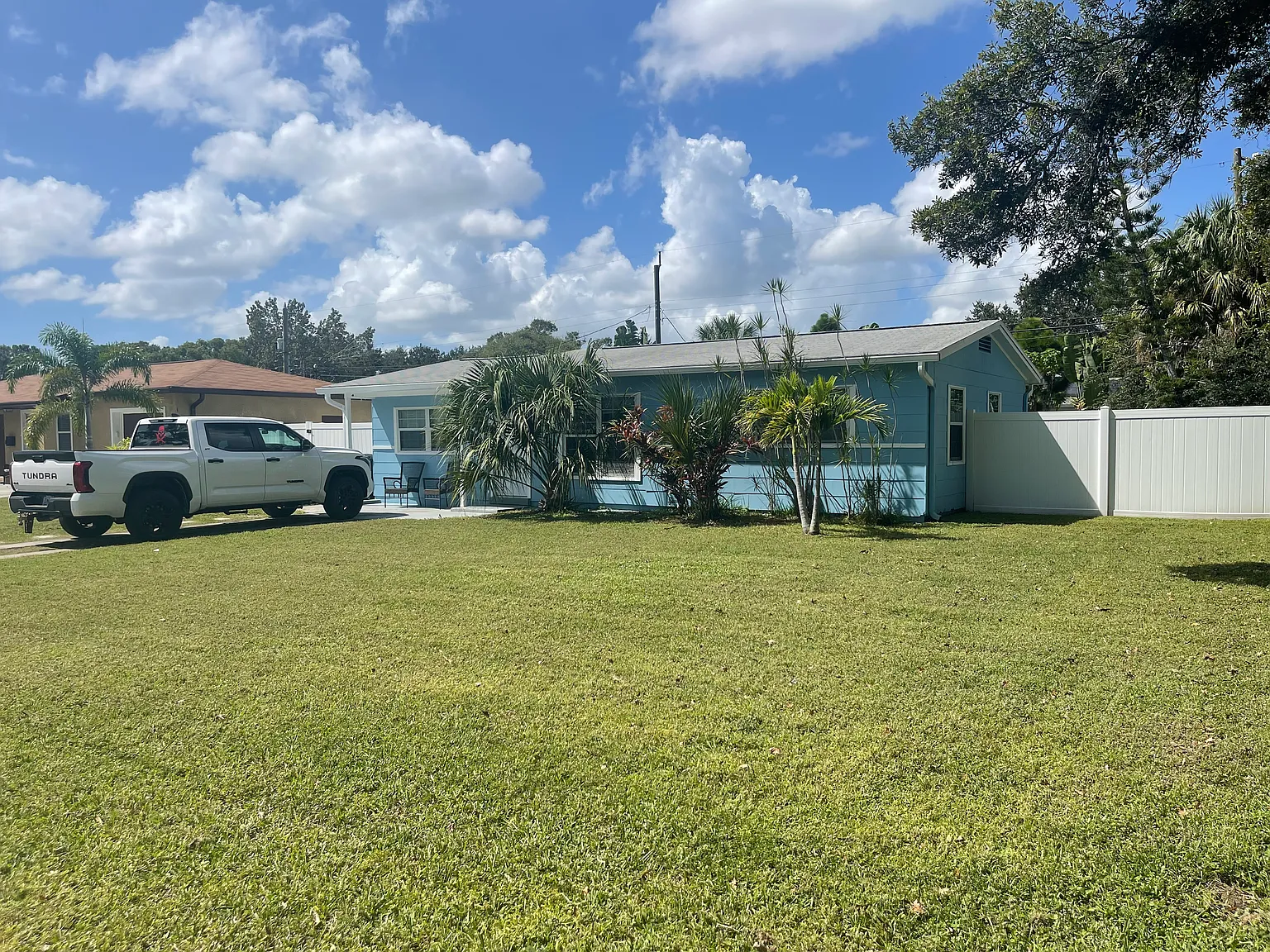 3 bed, 1050 sqft, $2,300 — Photo 3
