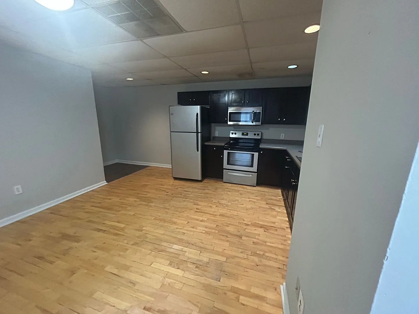 254 E Clayton Street — Photo 2