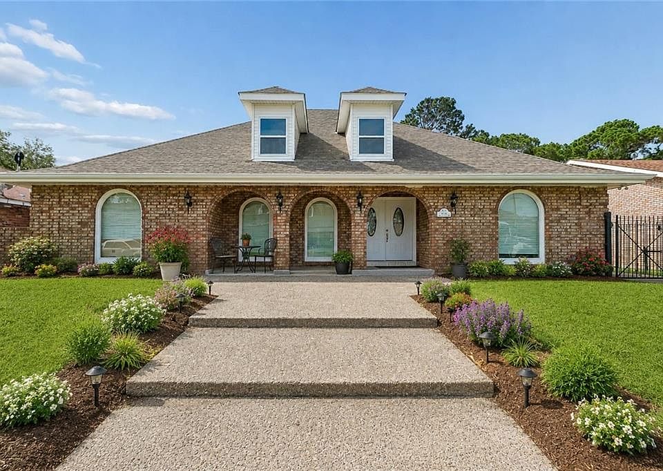 1st image of 6916 Lake Willow Dr