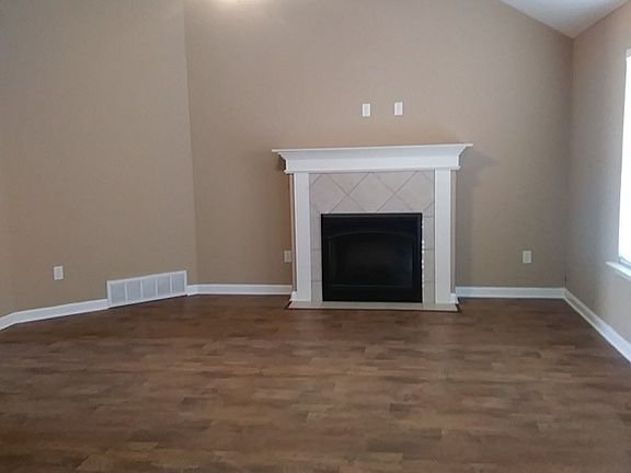 3rd image of 8833 Campaldino Ave