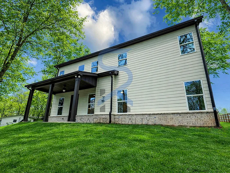3374 Lee Dr — Photo 17
