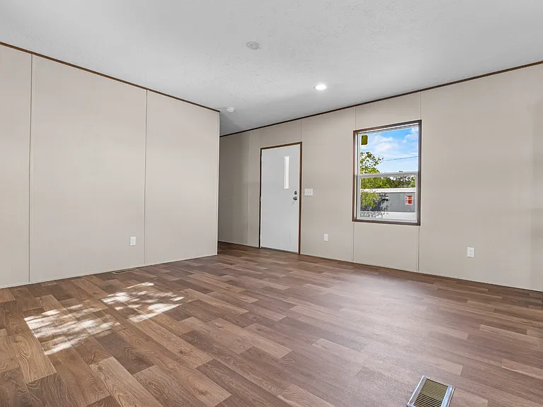 600 Ermine Rd #620 — Photo 6