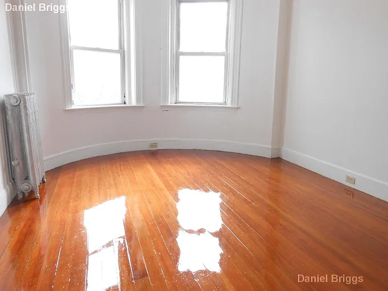 1905 Beacon St #4 — Photo 15
