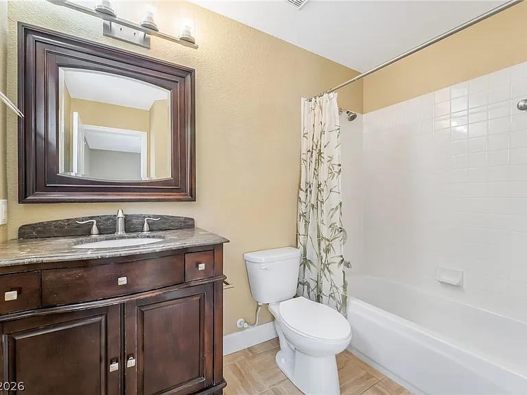 271 Pointe Ranier Ave — Photo 19