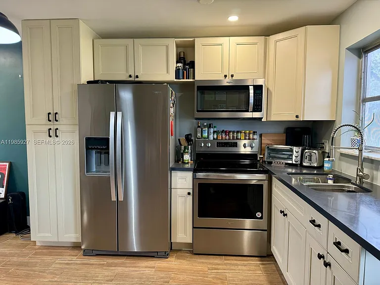 2840 Taylor St #28 — Photo 11