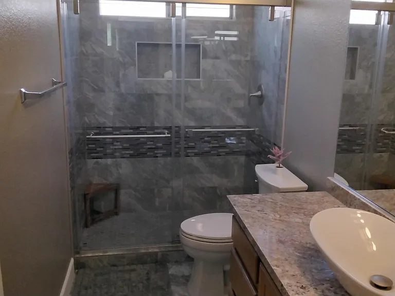 8311 Amtrak Express Ave — Photo 25