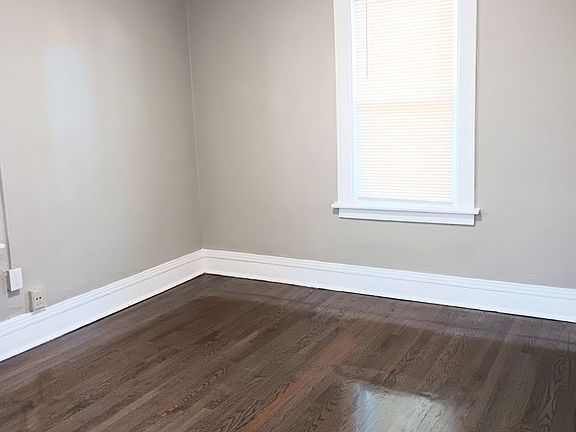 5th image of 3925 Hemlock St Unit 2