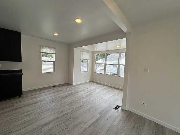 514 Meyer Rd — Photo 7