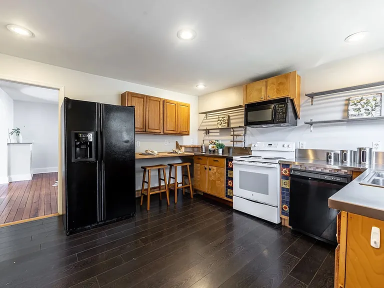 310 7th St SW — Photo 10