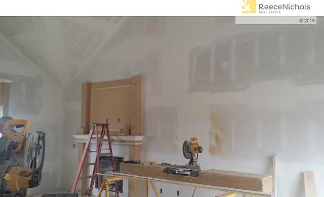 1st image of 2118 NW Hedgewood Dr