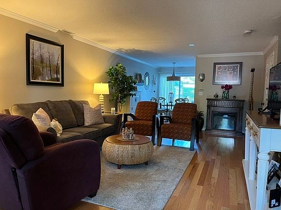 4th image of 68 Pleasant St #31