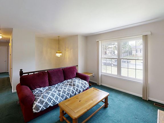 5th image of 11003 Greenwood Ct