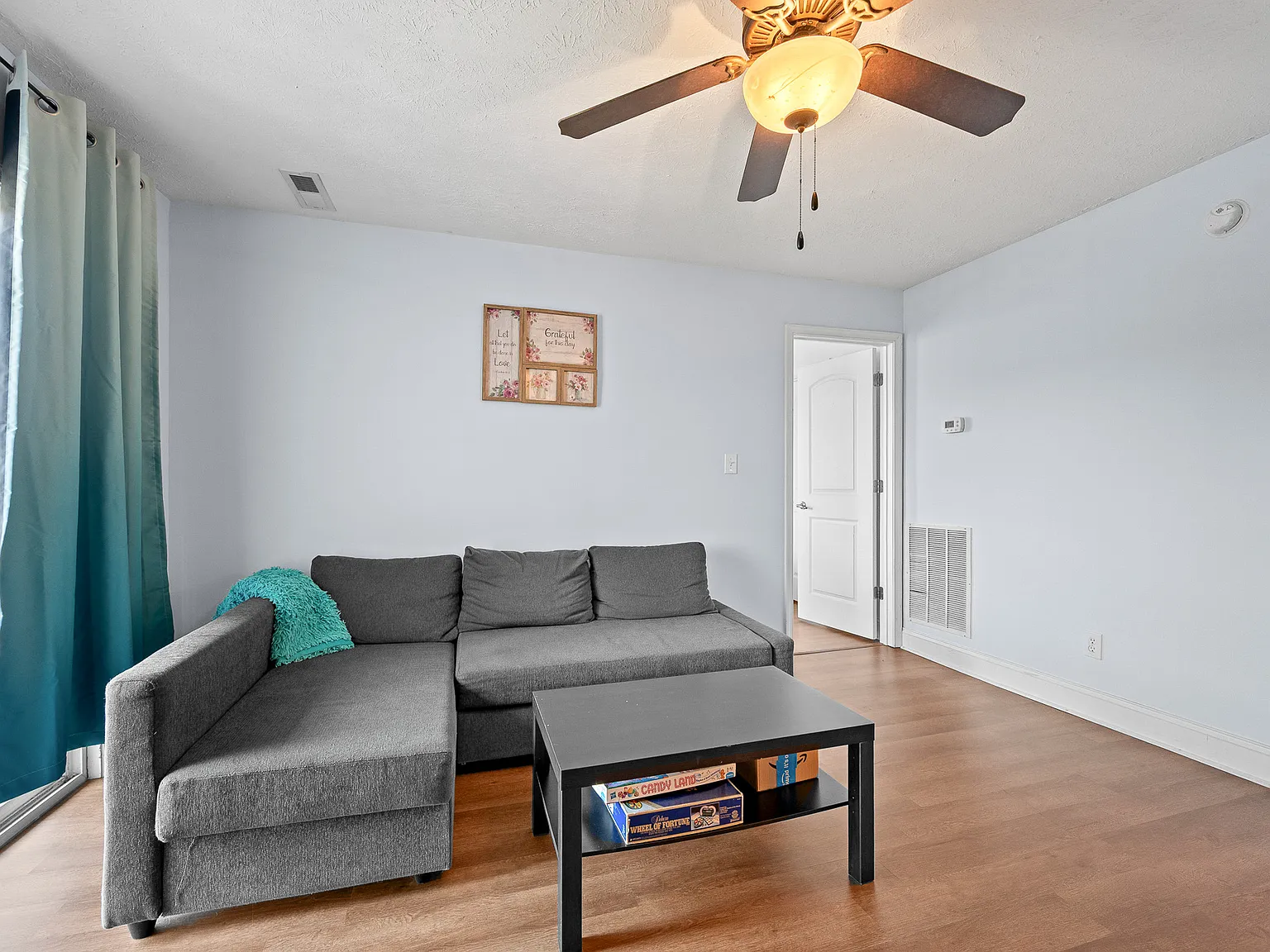3 bed, 1115 sqft, $1,250 — Photo 4