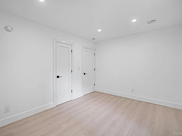 2386 New York Ave #1 — Photo 15