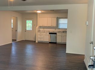 2913 Maple Ln, Edmond, OK 73034