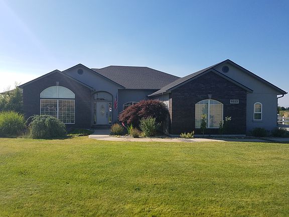 Spacious Single-Level Home !
