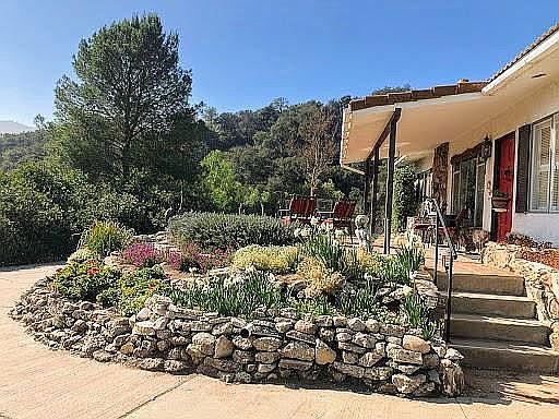 2nd image of 1531 Old Topanga Canyon Rd