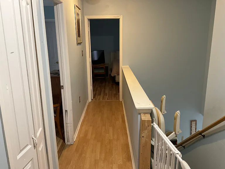 Rhodenda Ave — Photo 12