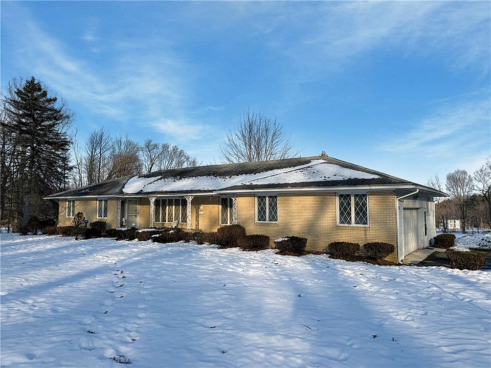 1st image of 10 Simmons Rd