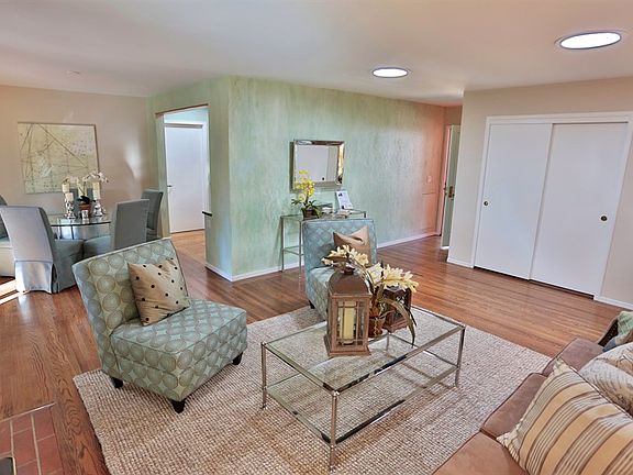 5th image of 417 Shirley Way