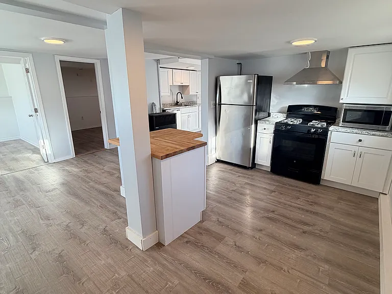 181 Armistice Blvd — Photo 1