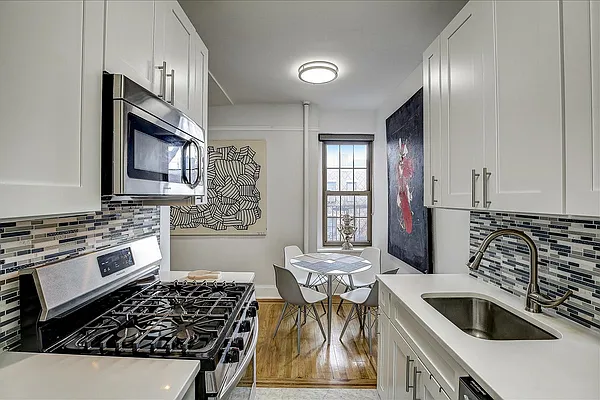 Sold by Compass | media 7