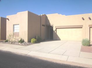684 W Calle De Pelotita, Green Valley, AZ 85622