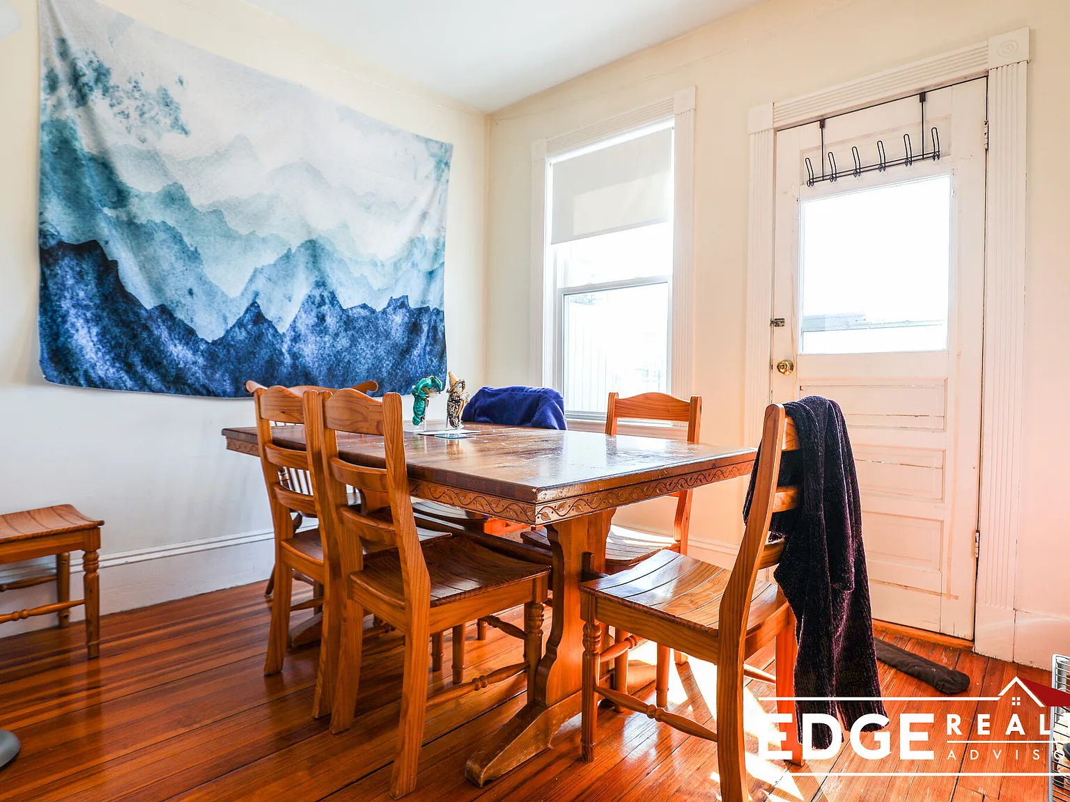 3 bed, 1.0 bath, $3,000 — Photo 3